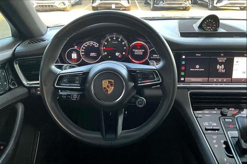 2022 Porsche Panamera 4S