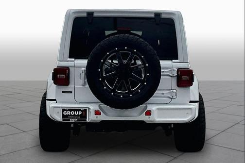 Bright White Clearcoat 2021 Jeep Wrangler Unlimited Sahara