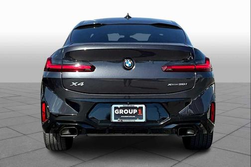 2023 BMW X4 xDrive30i