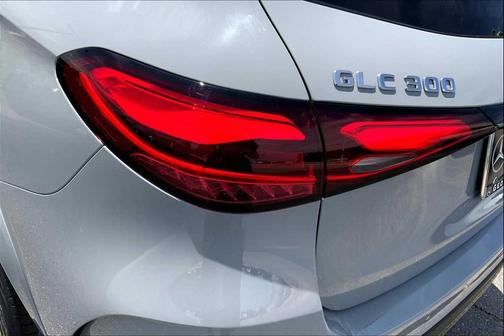 2025 Mercedes-Benz GLC 300 Base