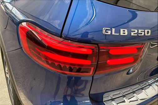 Starling Blue Metallic 2026 Mercedes-Benz GLB 250 Base