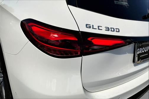 Polar White 2026 Mercedes-Benz GLC 300 4MATIC