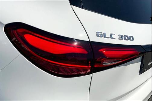 2025 Mercedes-Benz GLC 300 Base
