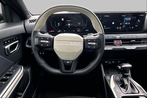Snow White Pearl 2025 Kia K4 GT-Line