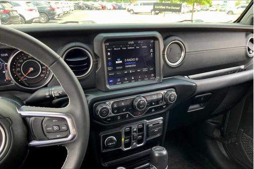 2023 Jeep Gladiator Overland