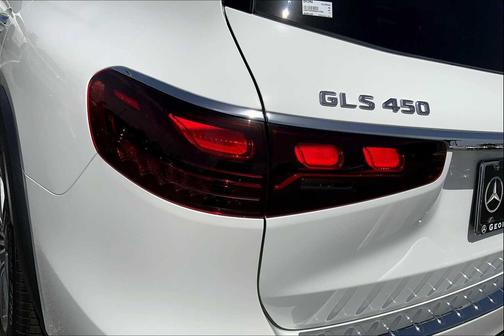 2025 Mercedes-Benz GLS 450 4MATIC