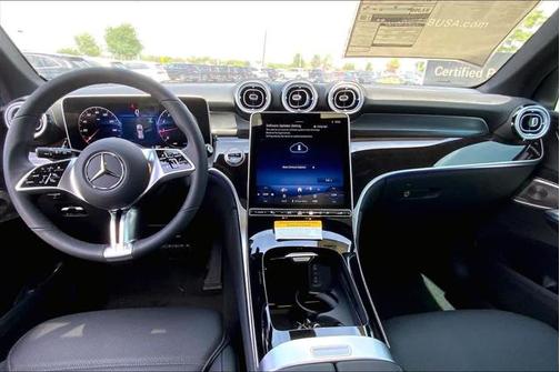 2025 Mercedes-Benz GLC 300 Base