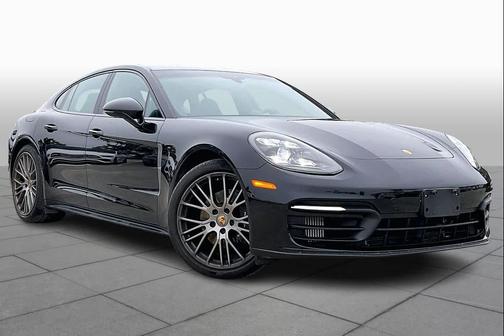 2022 Porsche Panamera Platinum Edition
