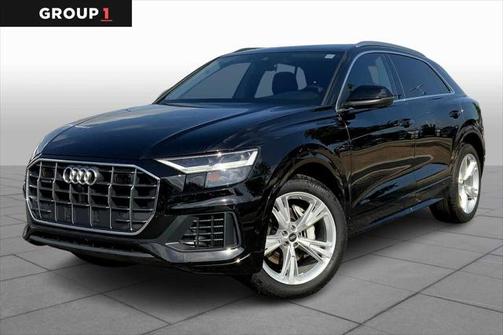 2022 Audi Q8 55 Premium Plus