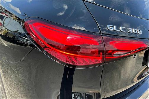 2026 Mercedes-Benz GLC 300 Base