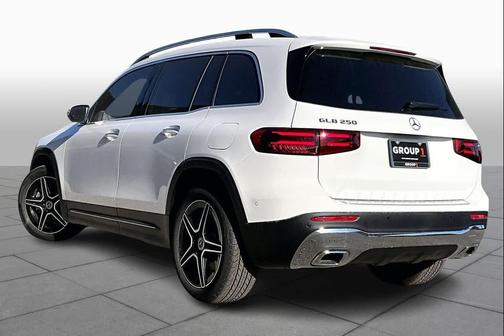 Polar White 2026 Mercedes-Benz GLB 250 Base