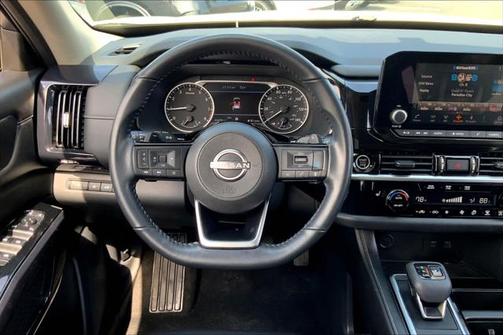 2022 Nissan Pathfinder SV 4WD