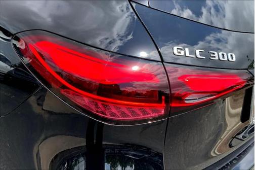 2025 Mercedes-Benz GLC 300 Base