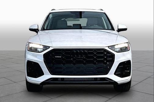 Glacier White Metallic 2023 Audi Q5 45 S line Premium Plus