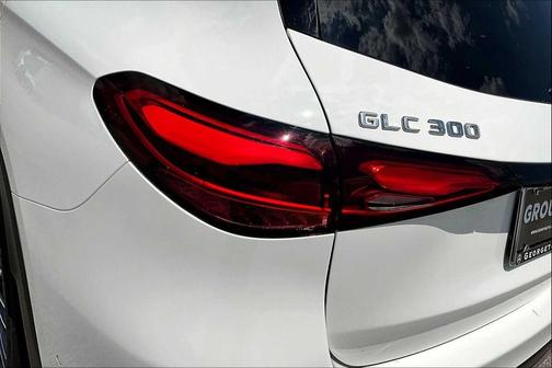 White 2025 Mercedes-Benz GLC 300 Base