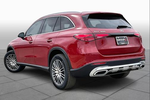 MANUFAKTUR Patagonia Red Metallic 2026 Mercedes-Benz GLC 300 Base