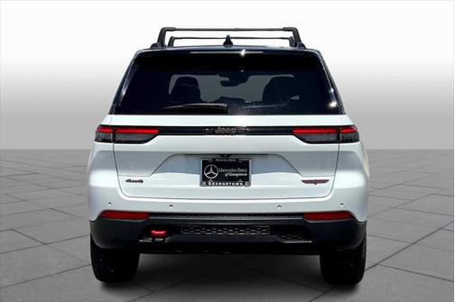 2022 Jeep Grand Cherokee Trailhawk