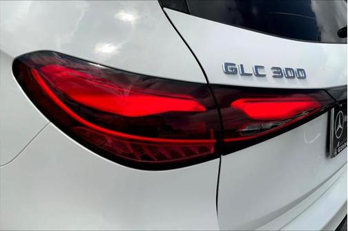 2025 Mercedes-Benz GLC 300 4MATIC
