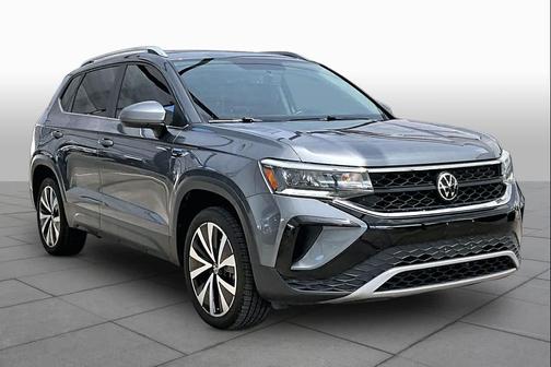 Platinum Gray Metallic 2022 Volkswagen Taos 1.5T SE
