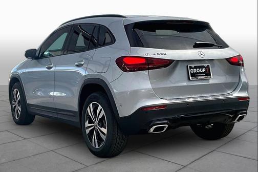 Cirrus Silver Metallic 2026 Mercedes-Benz GLA 250 4MATIC