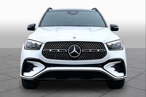 MANUFAKTUR Moonlight White Metallic 2025 Mercedes-Benz GLE 450e 4MATIC