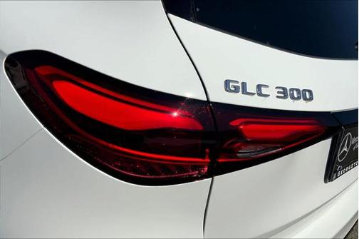 2025 Mercedes-Benz GLC 300 4MATIC