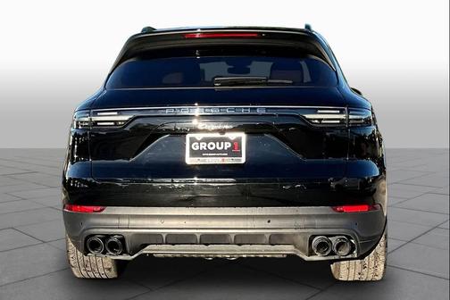 Chromite Black Metallic 2023 Porsche Cayenne Cayenne