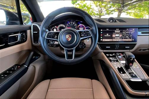 Chromite Black Metallic 2023 Porsche Cayenne Cayenne