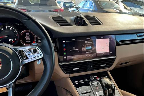 2023 Porsche Cayenne Platinum Edition