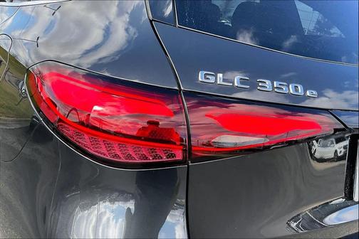 2025 Mercedes-Benz GLC 350e Base
