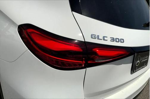 2025 Mercedes-Benz GLC 300 Base