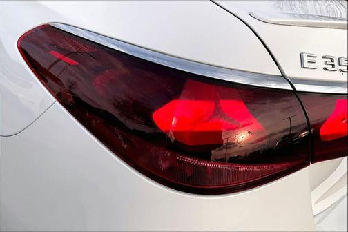 MANUFAKTUR Moonlight White Metallic 2026 Mercedes-Benz E-Class E 350