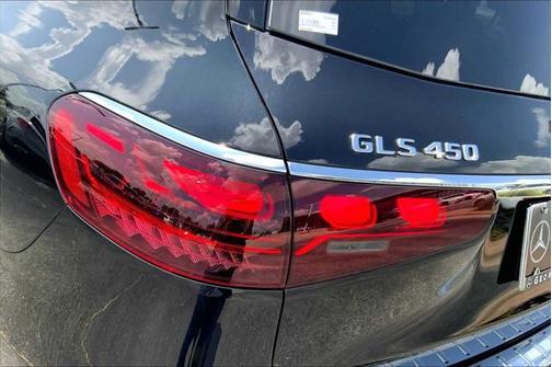 2025 Mercedes-Benz GLC 350e Base
