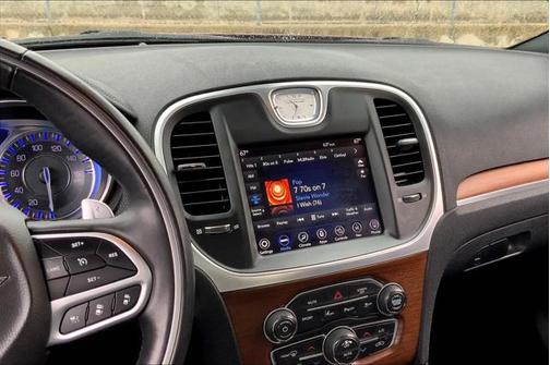 2019 Chrysler 300 C