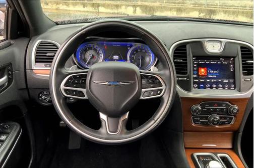 2019 Chrysler 300 C