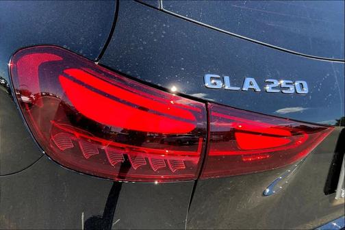 2025 Mercedes-Benz GLA 250 4MATIC