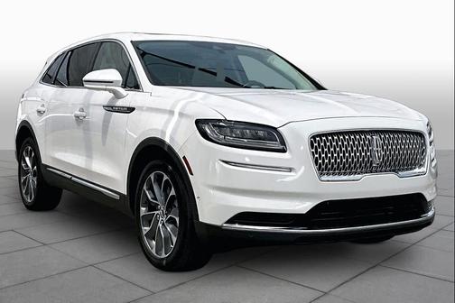 Pristine White Metallic Tri-Coat 2023 Lincoln Nautilus Reserve