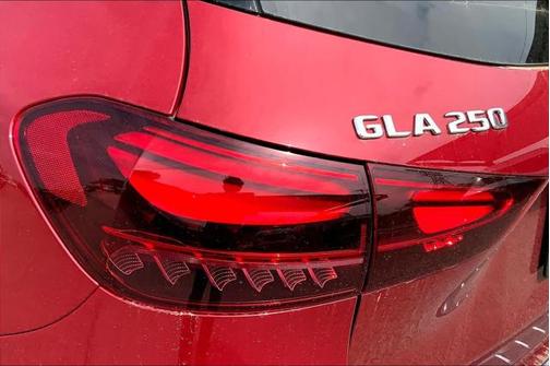 2025 Mercedes-Benz GLA 250 4MATIC