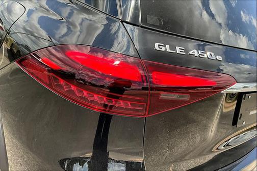 Obsidian Black Metallic 2025 Mercedes-Benz GLE 450e 4MATIC
