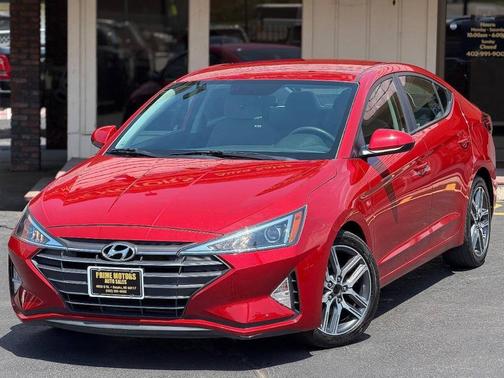 Scarlet Red 2019 Hyundai ELANTRA SE