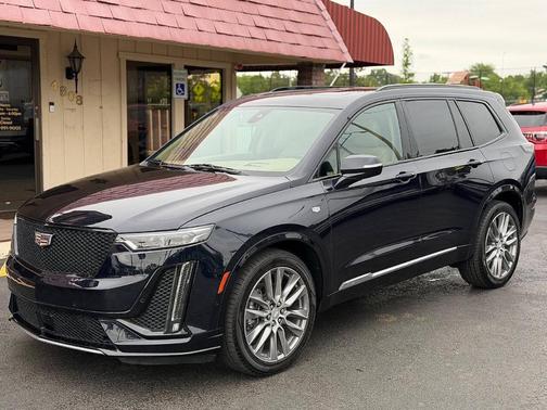 Stellar Black Metallic 2021 Cadillac XT6 Sport AWD