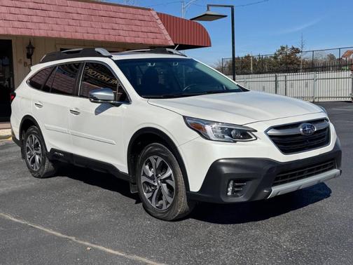 Crystal White Pearl 2020 Subaru Outback Touring