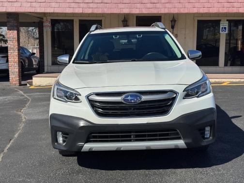 Crystal White Pearl 2020 Subaru Outback Touring