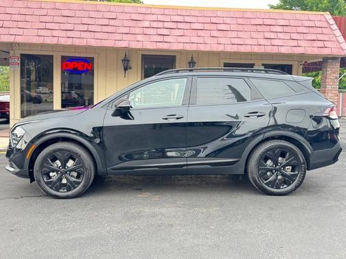 Ebony Black 2025 Kia Sportage X-Line