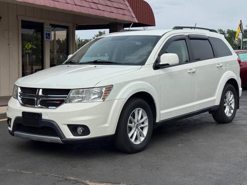 Pearl White Tri-Coat 2013 Dodge Journey SXT