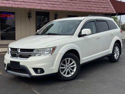 Pearl White Tri-Coat 2013 Dodge Journey SXT