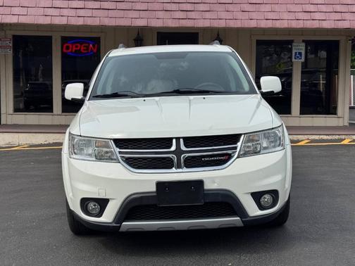 Pearl White Tri-Coat 2013 Dodge Journey SXT