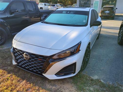 2025 Nissan Altima SR