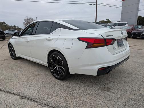 2025 Nissan Altima SR