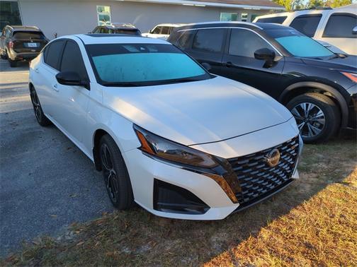 2025 Nissan Altima SR